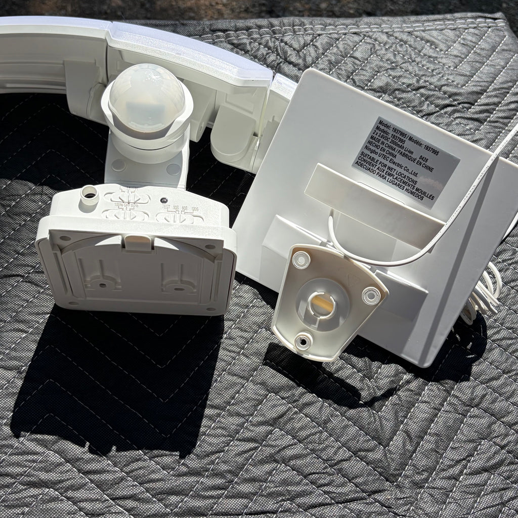 LUTEC 3000-Lumen Motion Activated Solar Security LED Light