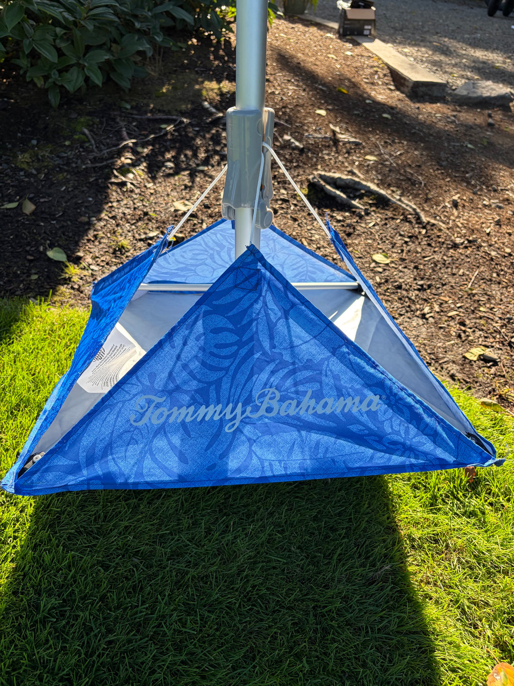 Tommy Bahama 7.5 ft Beach Umbrella