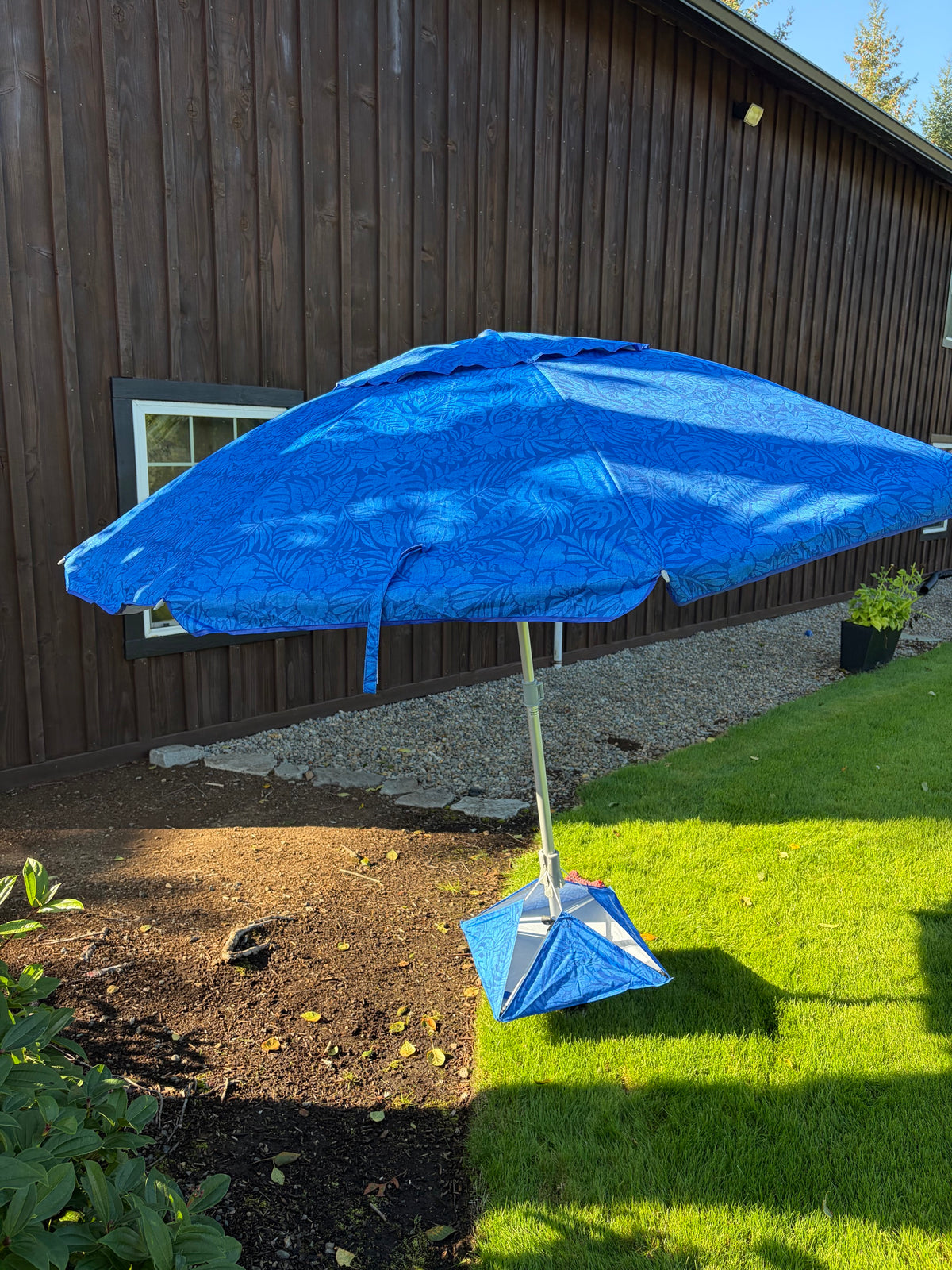 Tommy Bahama 7.5 ft Beach Umbrella