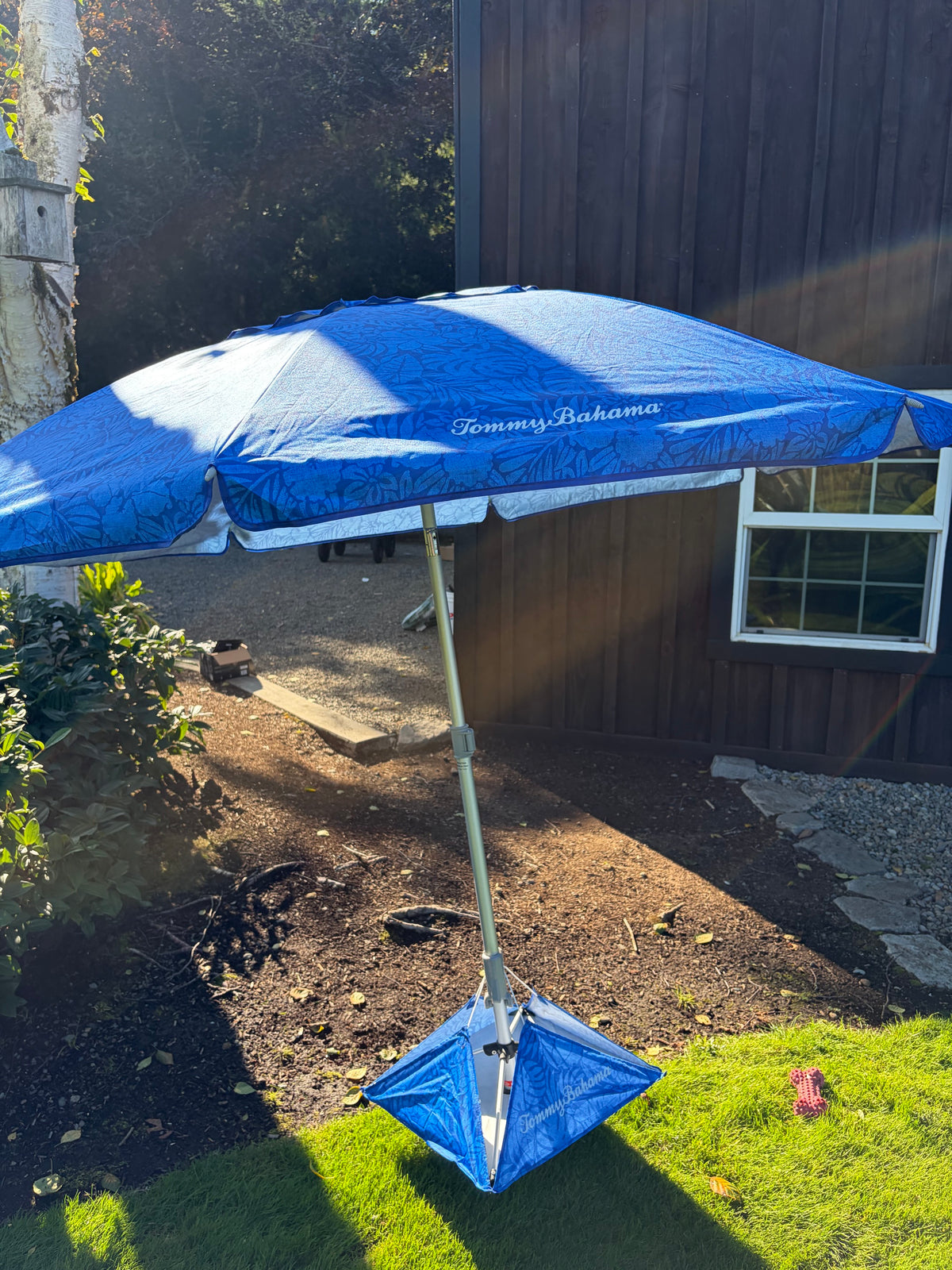 Tommy Bahama 7.5 ft Beach Umbrella