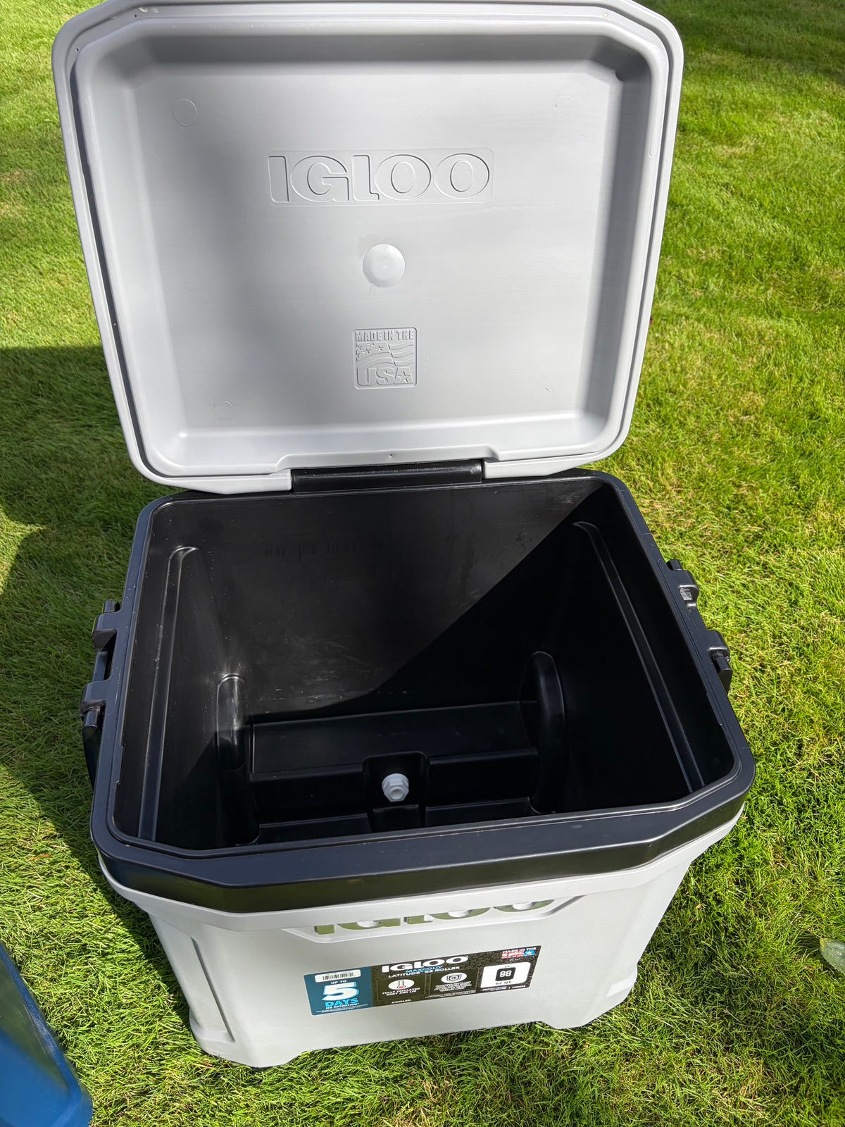 Igloo MaxCold 62-Quart Wheeled Cooler