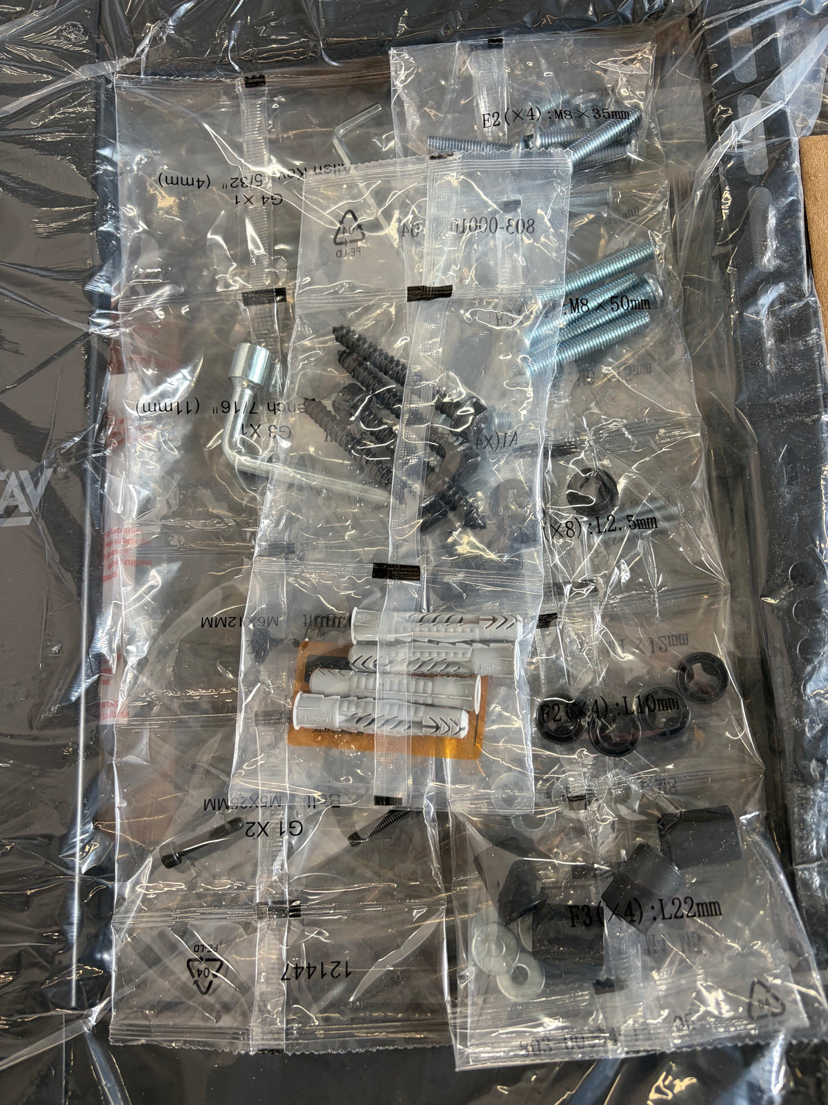 ErgoAV Full-Motion TV Wall Mount for 43–90 in. TVs - ERMML20-01B